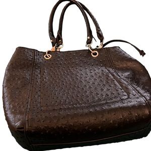 large black faux leather ostrich embossed shoulder bag removable zip section